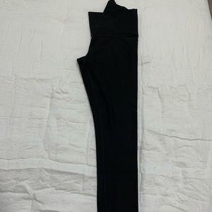 Lululemon leggings 28”